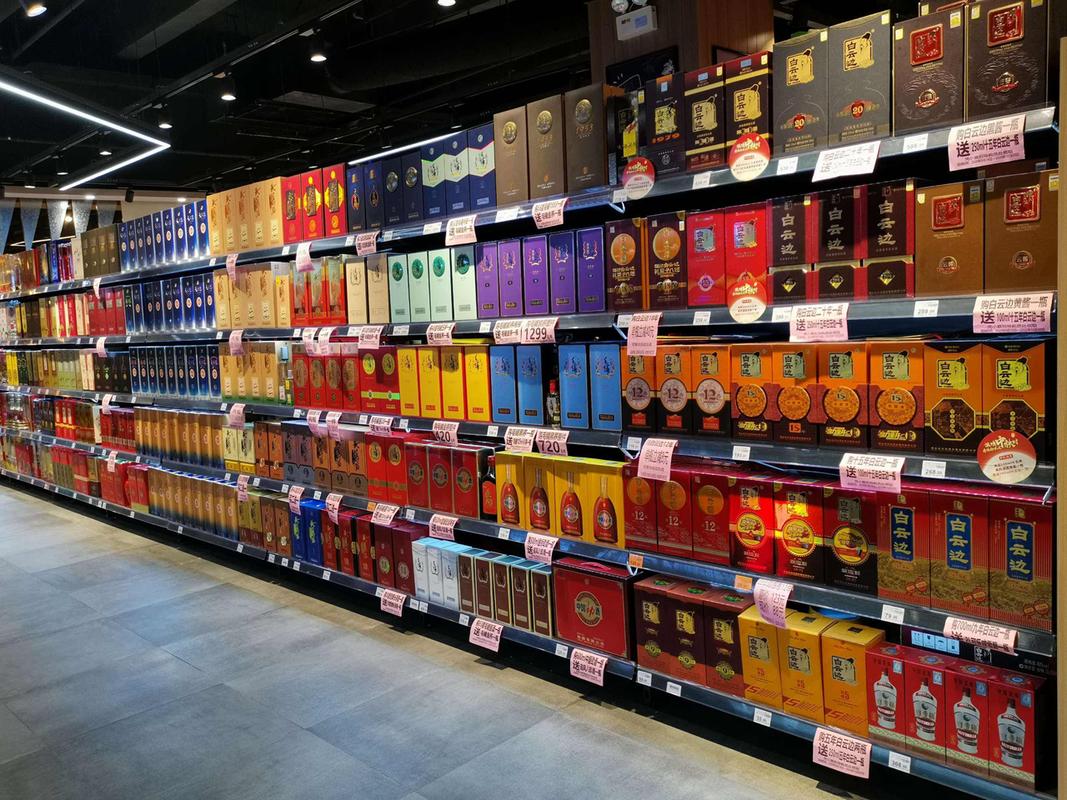 選白酒必看！白酒瓶身上的這3個(gè)‘密碼’，才是辨別純糧酒的真招