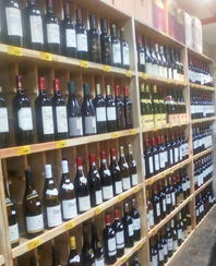 北京精品展柜選購(gòu)指南 木質(zhì)、珠寶、烤漆與紅酒展柜的價(jià)格、廠家與圖片解析